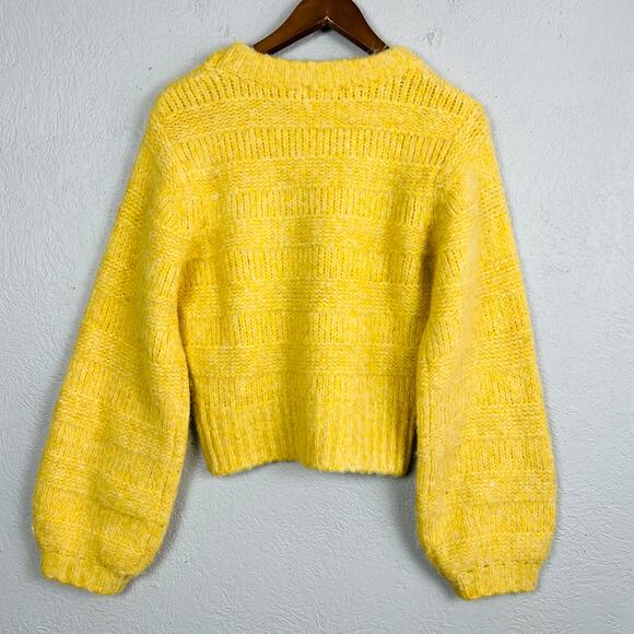 Lush Soft Knit Lemon Drop Sweater Long Sleeve Crop Golden - M - Picture 3 of 5